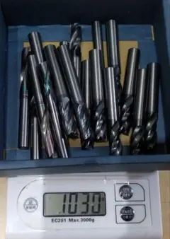 超硬エンドミル スクラップ 1.7kg - メルカリ