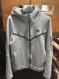 Nike テックフリース　グレー　drip