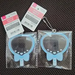 DAISO 推し活うちわ型フォトフレームキーホルダー　 水色　2個売りのサムネイル
