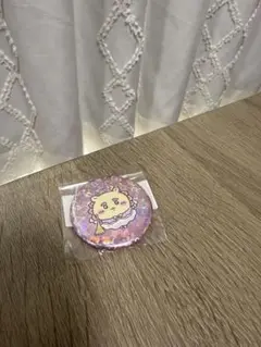 ちいかわ　てんしとあくま（シーサー）ホログラム缶バッジ