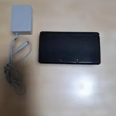 NINTENDO 3DS 本体 充電器付き　ソウルシルバー