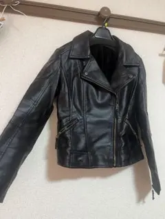 ブラックジャケット