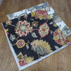 花柄生地 はぎれ 2枚セット　 黒/ベージュ・グレー