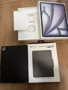 iPad Air M2 Cellular 13インチ　＋ PITAKAケース