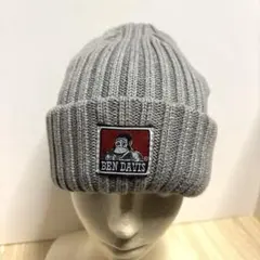 BEN DAVIS グレー ニット帽 ロゴパッチ付き