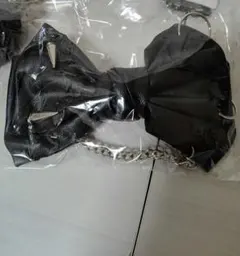 黒いスパイク付きヘアアクセサリー リボン ヘアクリップ