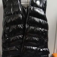 ブラック ダウンベスト フード付き