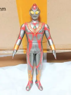 ウルトラマン ソフビ ゴールドver. オリコカード特典限定非売品 - メルカリ