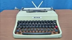 Olivetti Lettera 32 タイプライター【動作確認済】イタリア製