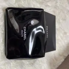CHANEL BEAUTE ブラック小物入れ