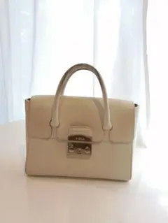 フルラ　ハンドバッグ　メトロポリス　白