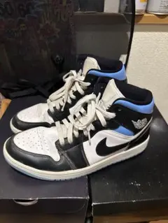 Air Jordan 1 Mid 'University Blue' 箱あり