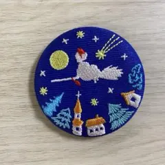 ジブリ　魔女の宅急便　刺繍缶バッジ　キキ