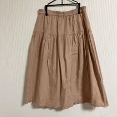 刺繍入りピンクベージュフレアスカート