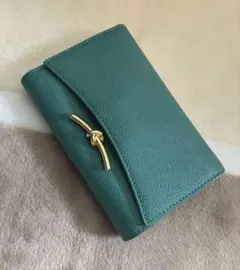♡Charles & Keith グリーン 二つ折り財布