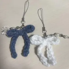 プリンセスモールブルー ホワイト リボン型携帯ストラップ ハンドメイド 編み物