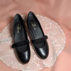 AS KNOW AS ブラックパンプス リボンストラップ付き24