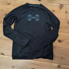 UNDER ARMOUR　長袖シャツ