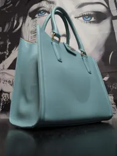 i*o様 サマンサタバサデラックス ハンドバック ティ◯ァ◯ーブルーが素敵