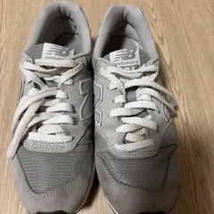 New Balance スニーカー グレーのサムネイル