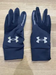 【かなり美品】アンダーアーマー　手袋　ジュニア　キッズ