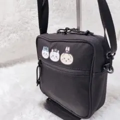 美品　NEW ERA ちいかわ ハチワレ うさぎ ショルダーポーチ 黒のサムネイル