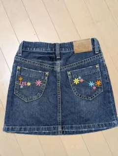 LEE 花柄刺繍 デニムミニスカート　160のサムネイル