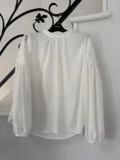 ストロベリーフィールズ トップス