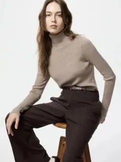 UNIQLO メリノリブタートルネックセーター 31 BEIGE