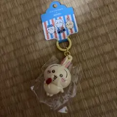 ちいかわ MINISO 中国限定 猛暑の夏 アイス食べる キーホルダー うさぎ