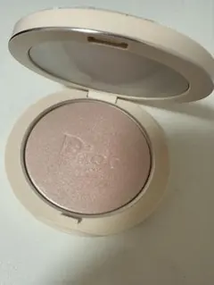 Dior スキンフォーエヴァークチュール　ルミナイザー02