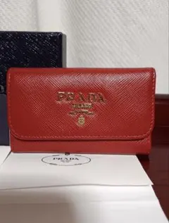 PRADA 三つ折り財布 サフィアーノ レザー レッド 箱付き 正規品 - メルカリ