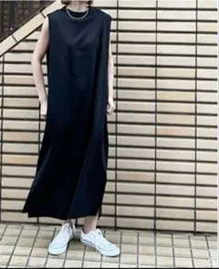 人気✨SLOANEコットン コンパクトスーピマポンチ タックショルダーワンピースのサムネイル