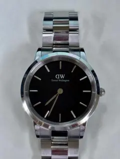 DW 黒文字盤 40mm シルバー 金属ベルト 箱・余りコマ付き