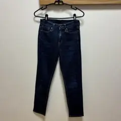 ユニクロ　デニム　ジーンズ　テーパード ネイビー　紺