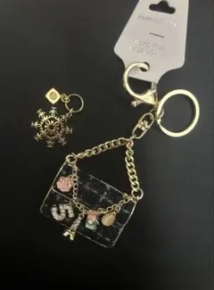 CHANEL　2024年クリスマスチャーム　　キーホルダー