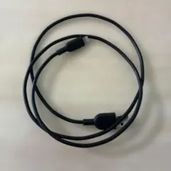 USBとLightningコネクタの黒いケーブル　充電