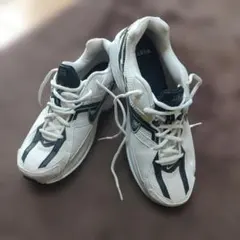 スニーカー　 ホワイト/ブラック　ナイキ　エア 　コンピート　 MSL26.5