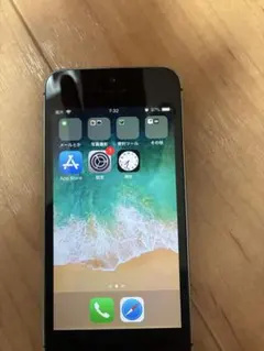 1/15まで　iPhone5S 16GB シルバー