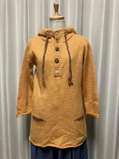 フード付きニット