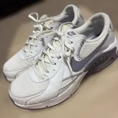 NIKE ナイキ　エアマックスエクシー　HF4992-100 24.5㎝