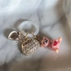 ピンクのくまちゃんとキラキラバッグのチャーム　アンブレラマーカー　ハート付き