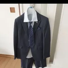 ELLE NE NOIR スーツ　１３０　紺色