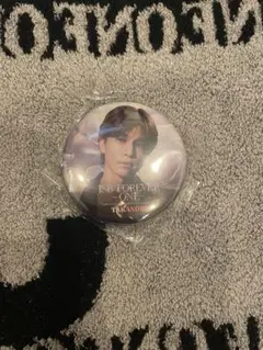 JSB 岩田剛典　スタジアム　ガチャ　缶バッチ