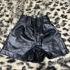 GRL レザーショートパンツ