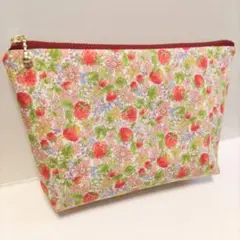 いちごとお花 ハンドメイド ポーチ コスメポーチ ファスナーポーチ 苺 花柄