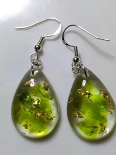 ハンドメイド レジン 琉球ガラス フックピアス レッド オレンジ - メルカリ