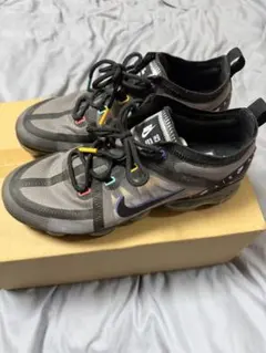 NIKE VAPORMAX グレー/ブラック スニーカーのサムネイル