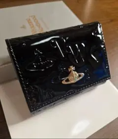 新品未使用 Vivienne Westwood 三つ折り財布 エナメル ブラックのサムネイル