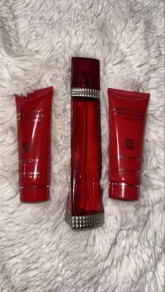 GIVENCHY Absolutely Irresistible セットのサムネイル